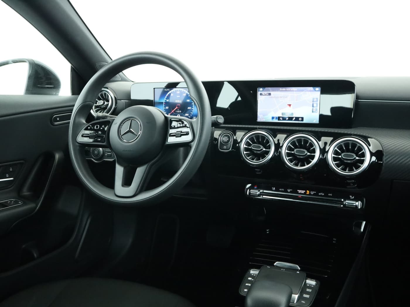Mercedes-Benz CLA 180 d SB Bild 10