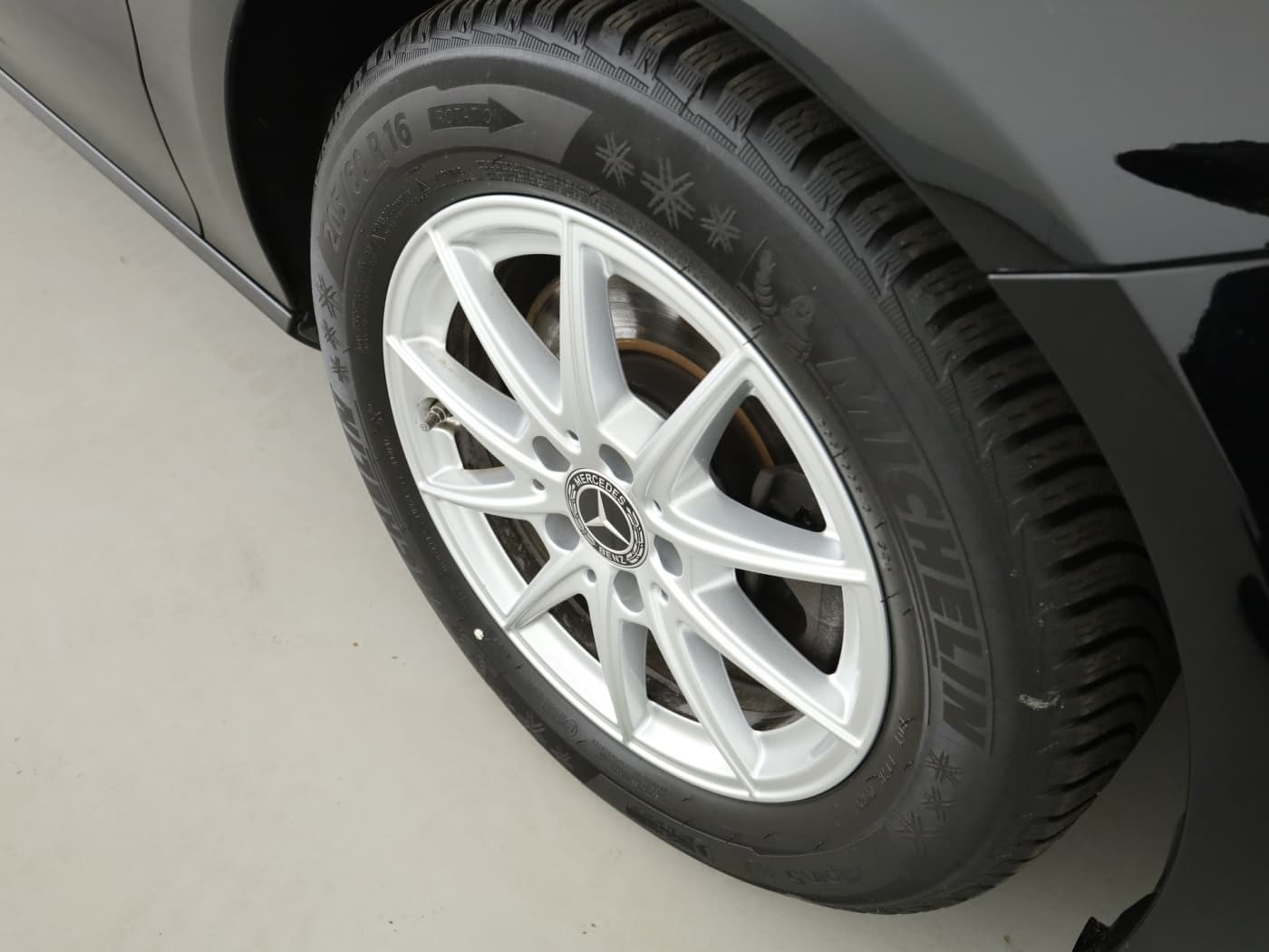 Mercedes-Benz CLA 180 d SB Bild 21