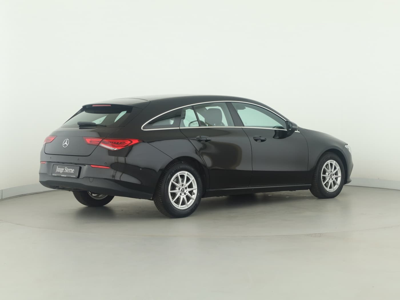 Mercedes-Benz CLA 180 d SB Bild 6