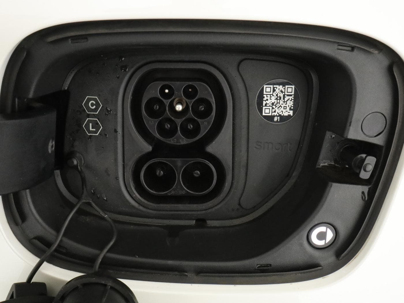 Smart 1 Brabus AWD (66kWh) Bild 25