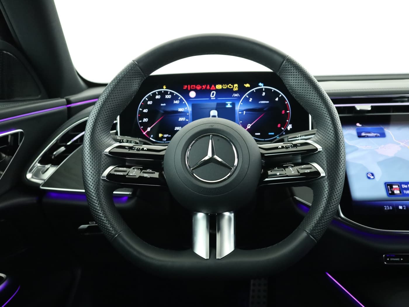 Mercedes-Benz E 220 d T Bild 11