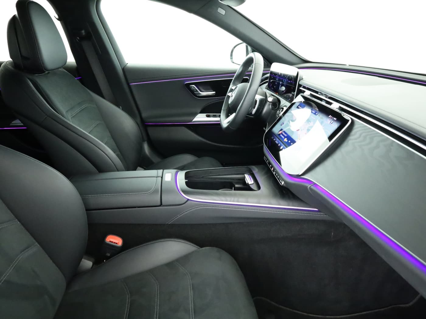 Mercedes-Benz E 220 d T Bild 17