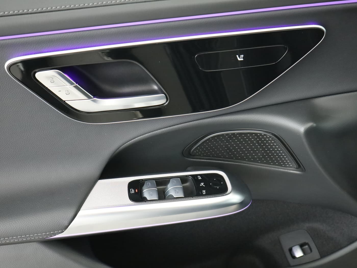 Mercedes-Benz E 220 d T Bild 20
