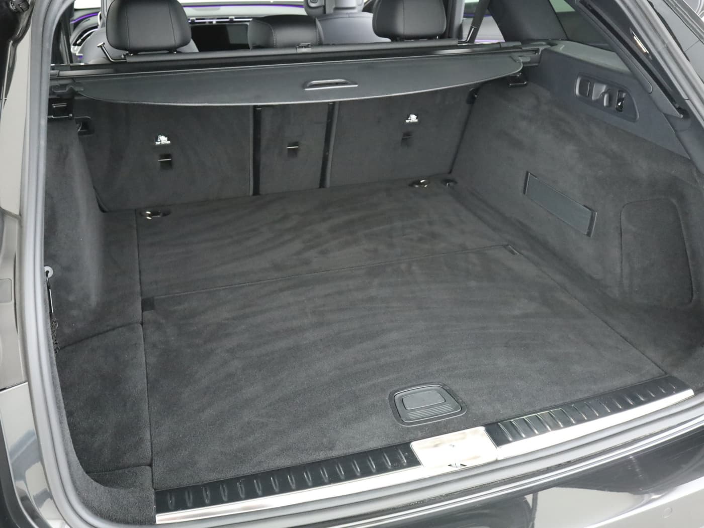 Mercedes-Benz E 220 d T Bild 22