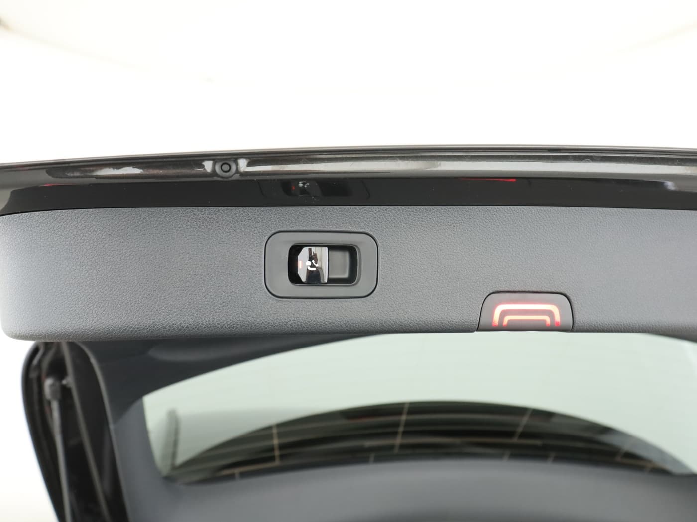 Mercedes-Benz E 220 d T Bild 25