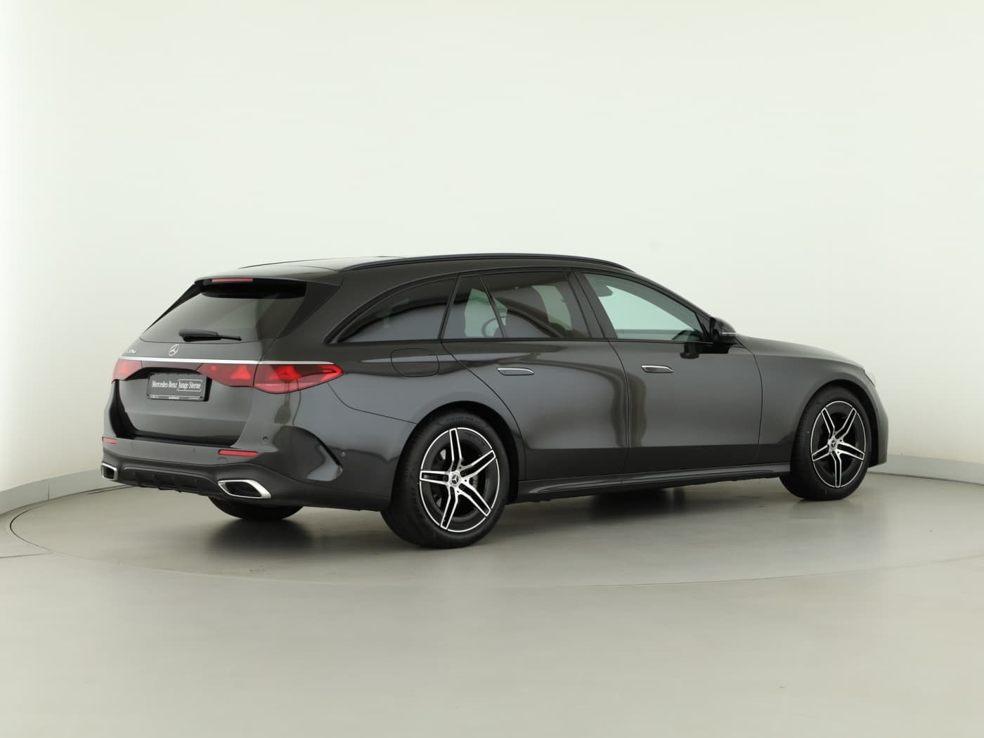 Mercedes-Benz E 220 d T Bild 6