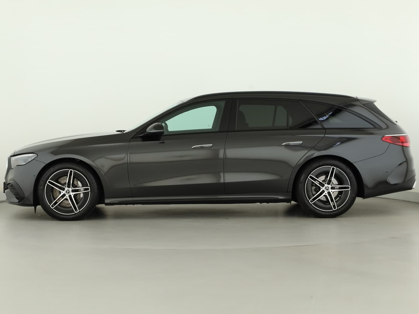 Mercedes-Benz E 220 d T Bild 7