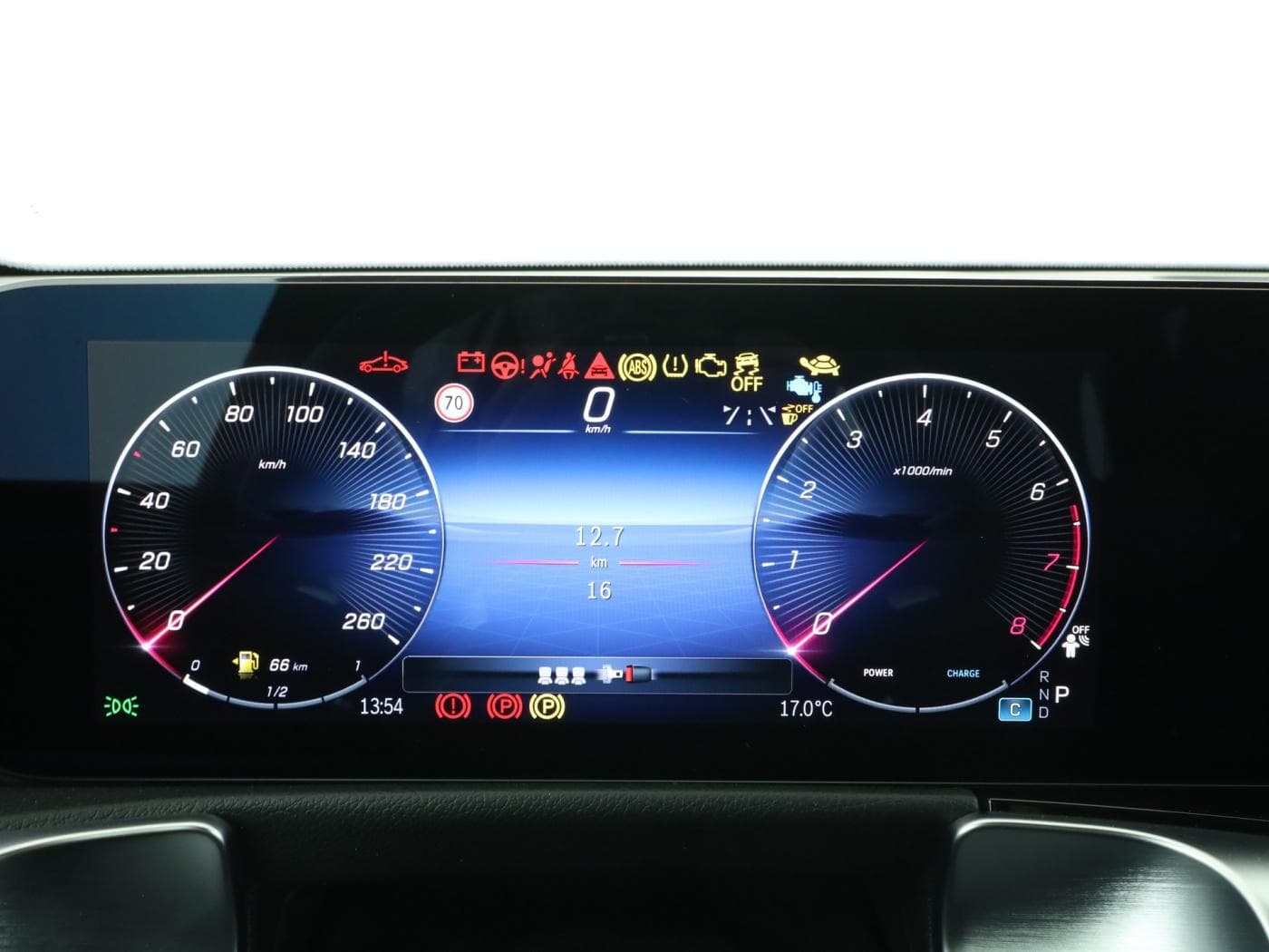 Mercedes-Benz GLB 200 Bild 12