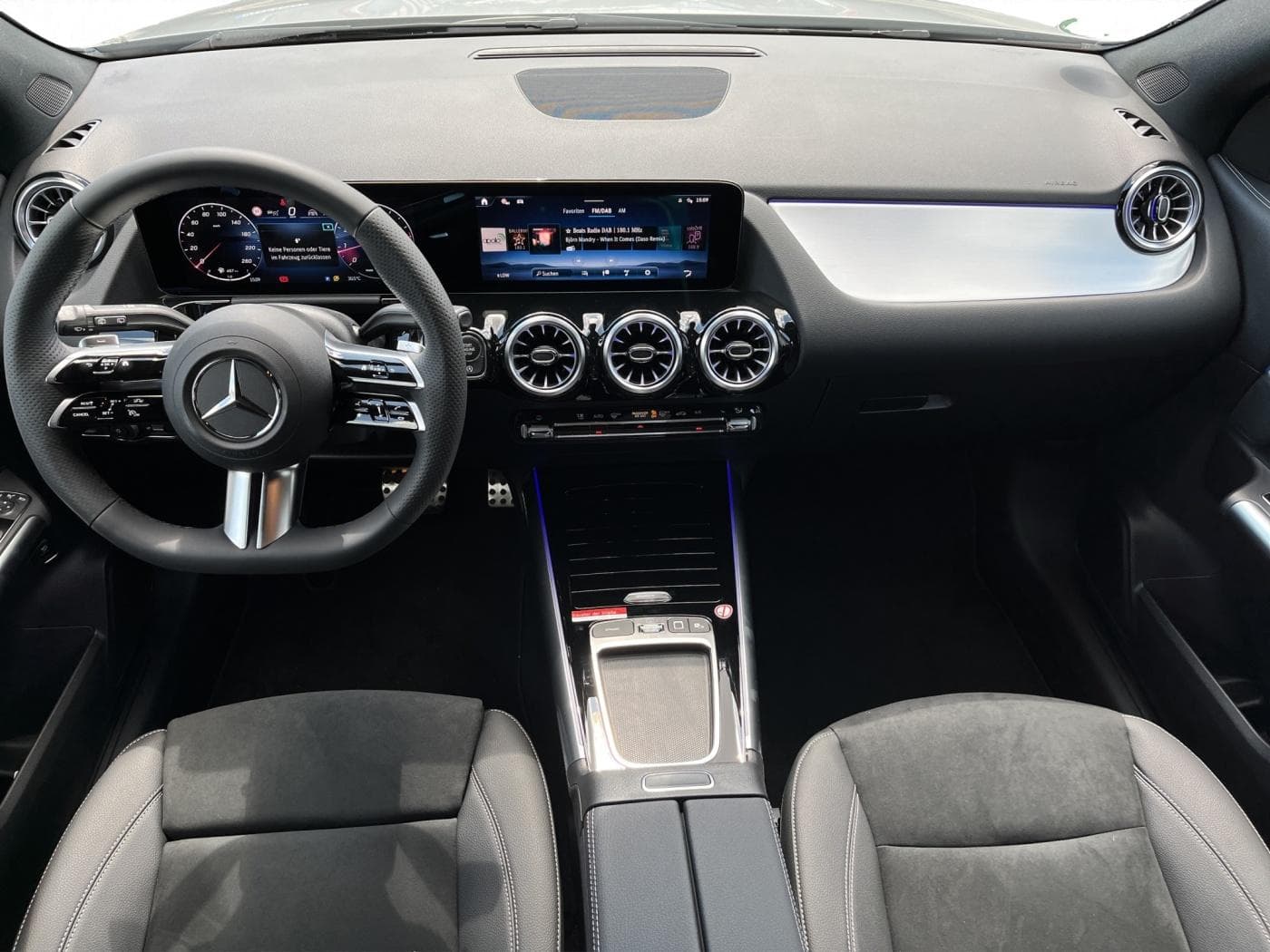 Mercedes-Benz GLA 200 Bild 12