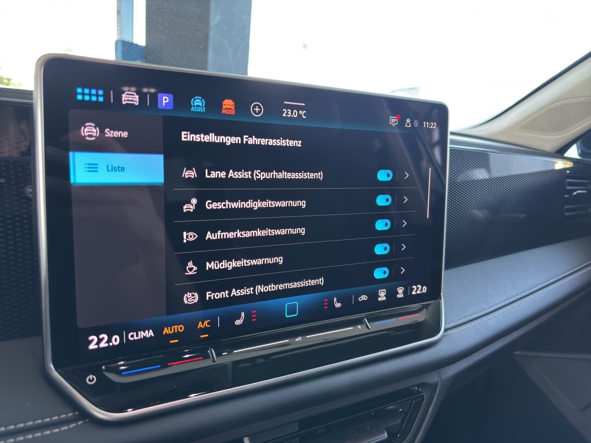 Volkswagen Tiguan GOAL 1.5 eTSI 130 PS DSG NAVI AHK KAMERA Bild 12