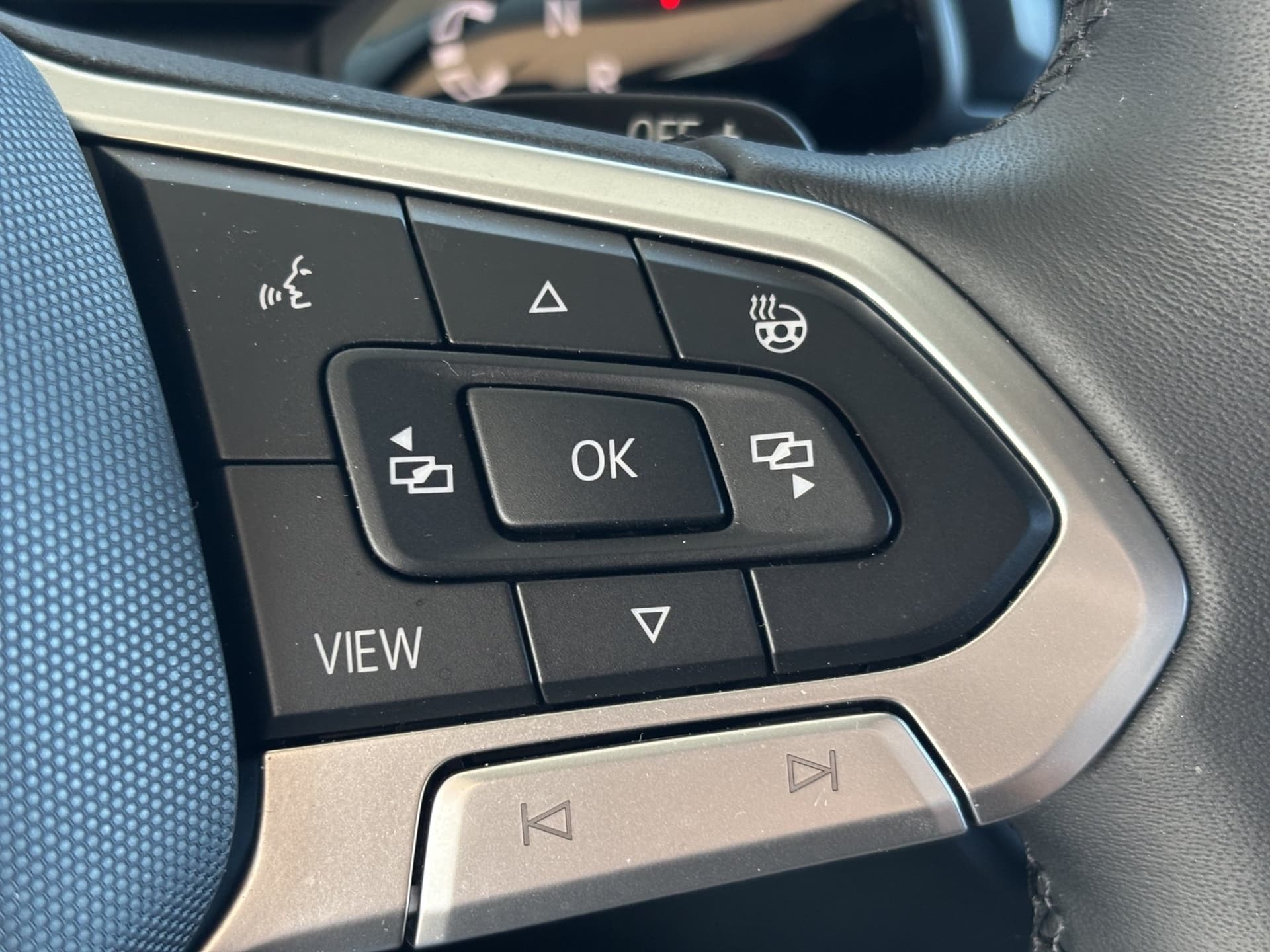 Volkswagen Tiguan GOAL 1.5 eTSI 130 PS DSG NAVI AHK KAMERA Bild 14