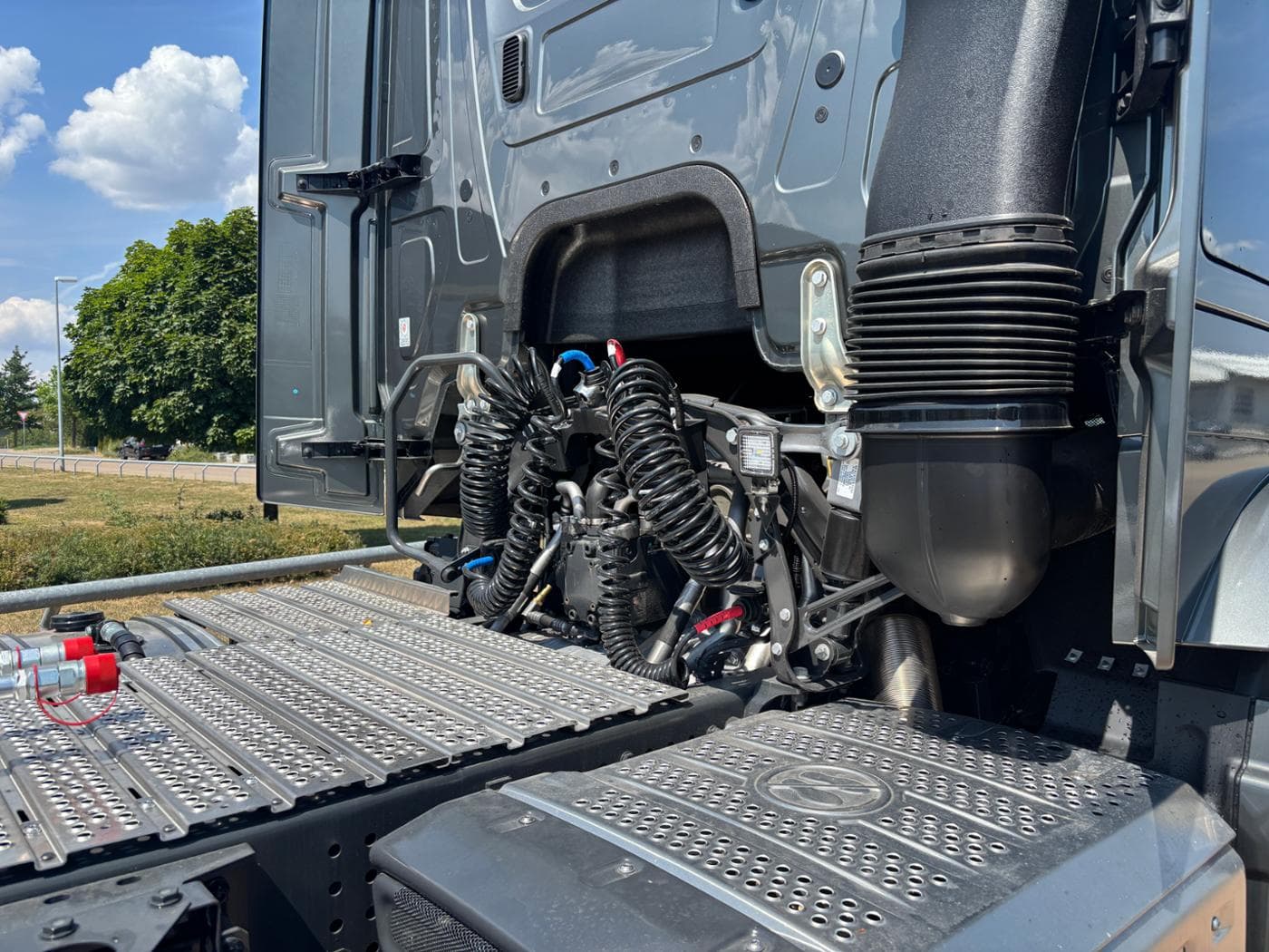 Mercedes-Benz Actros 1853 LS Bild 6