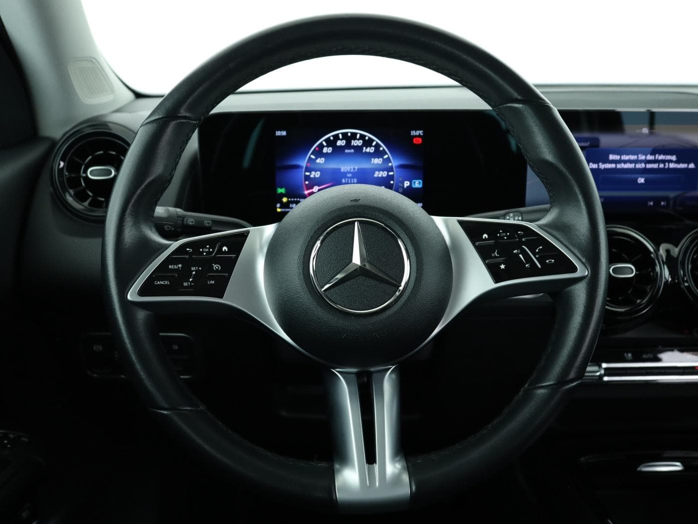 Mercedes-Benz GLB 180 d Bild 11