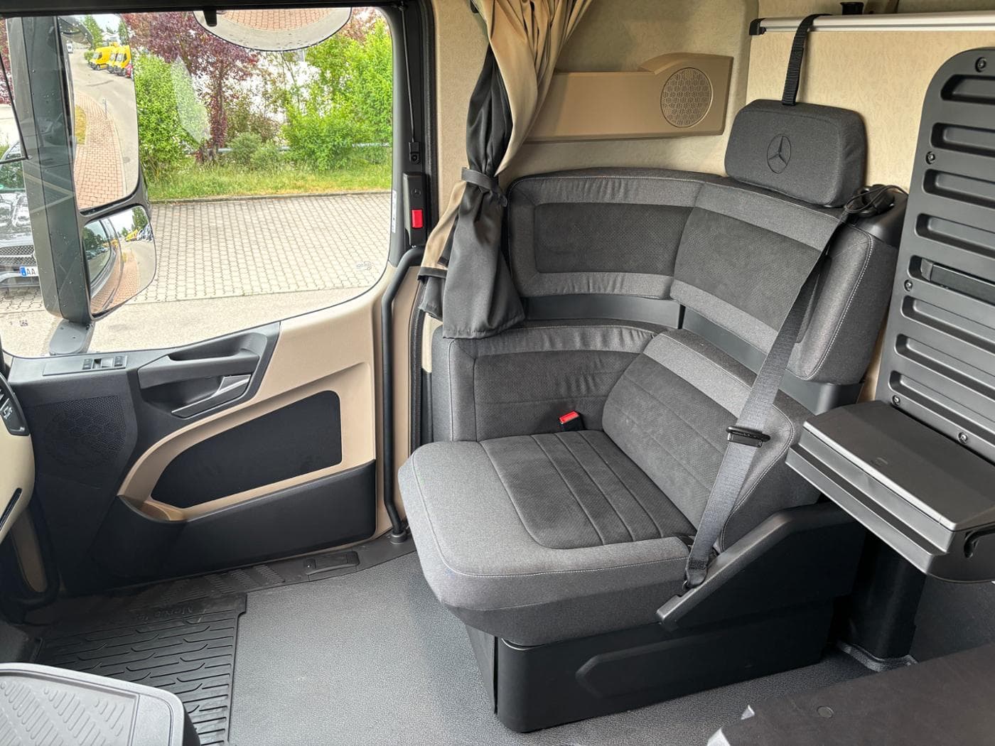 Mercedes-Benz Actros 1853 LS 4x2 Bild 14