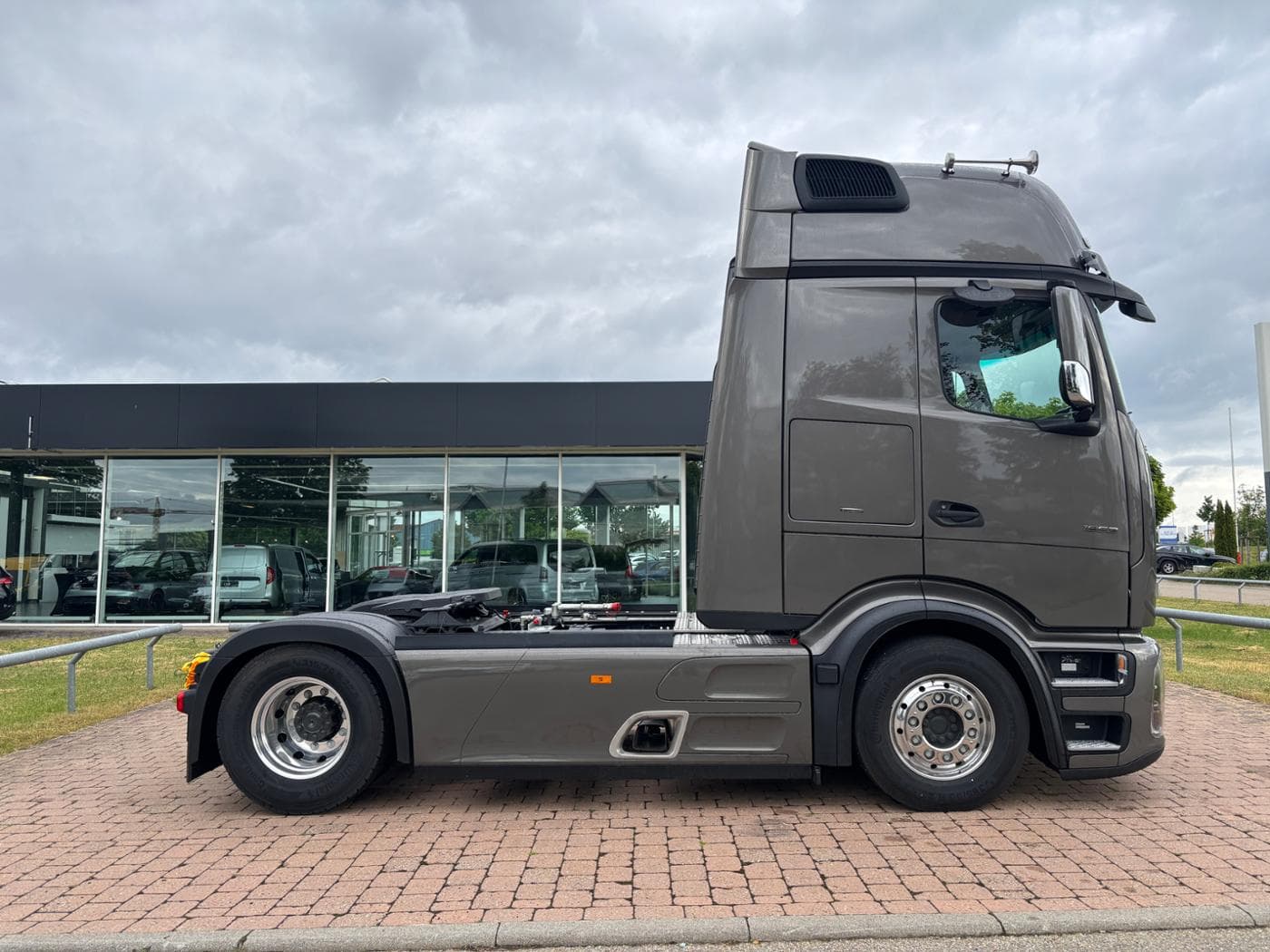 Mercedes-Benz Actros 1853 LS 4x2 Bild 4