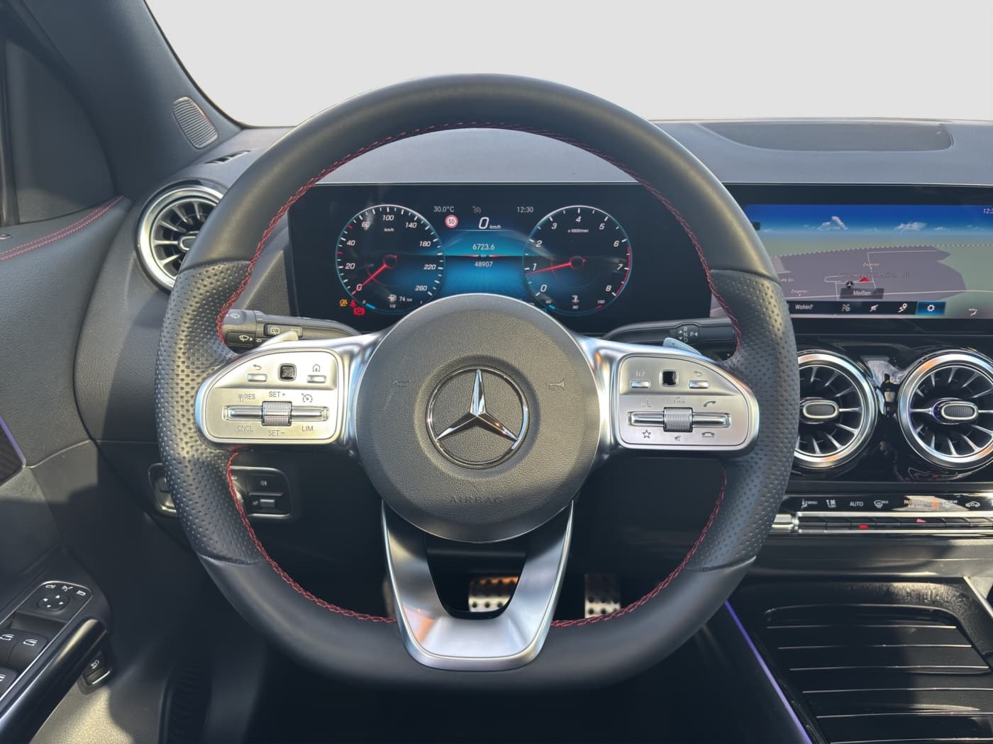 Mercedes-Benz GLA 180 Bild 10