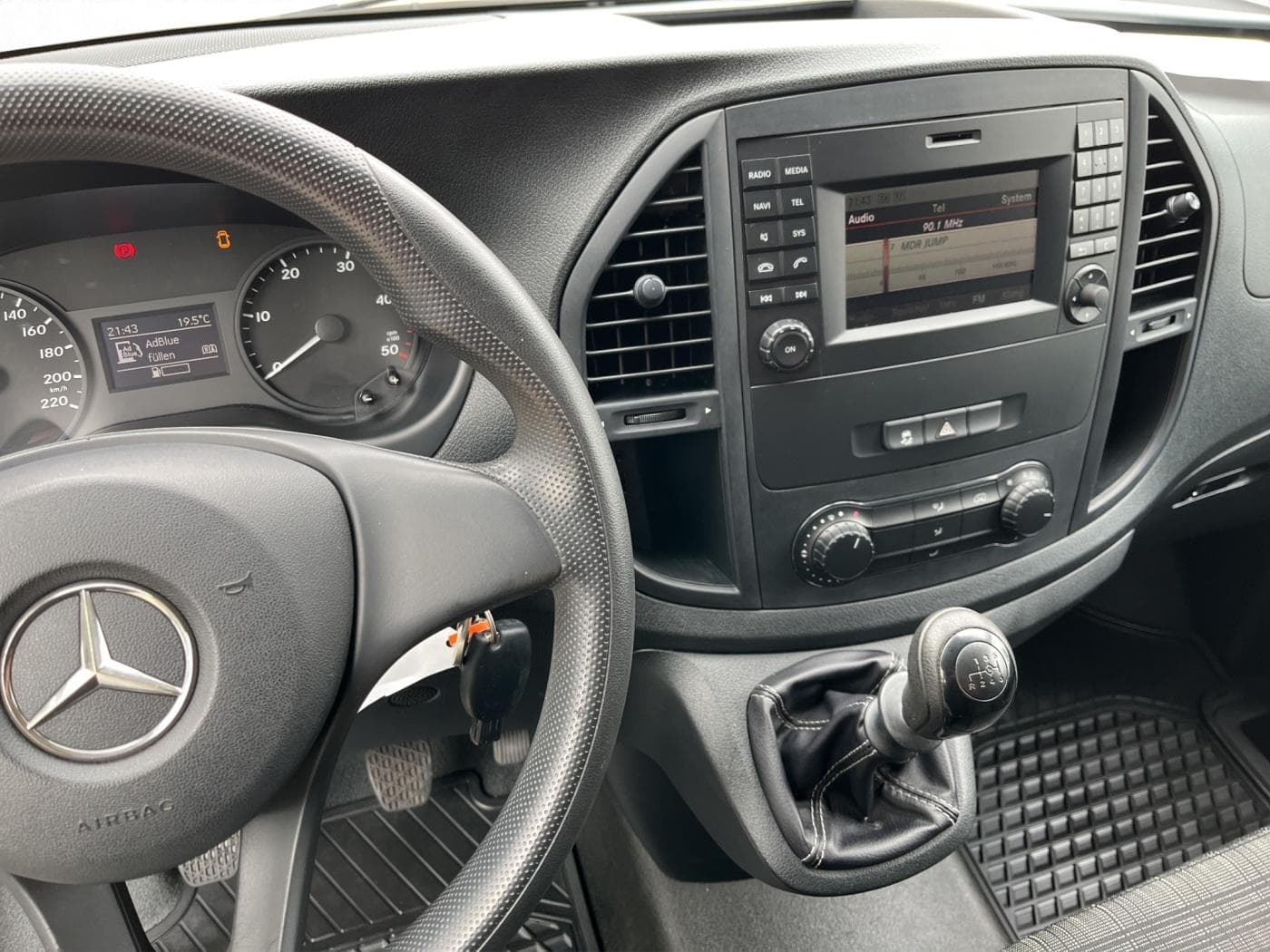 Mercedes-Benz Vito 114 d Kasten Bild 11