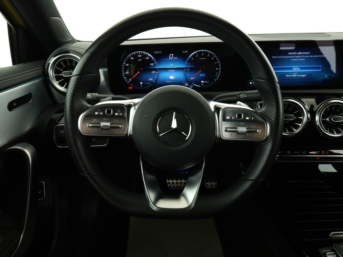 Mercedes-Benz A 250 e Bild 11