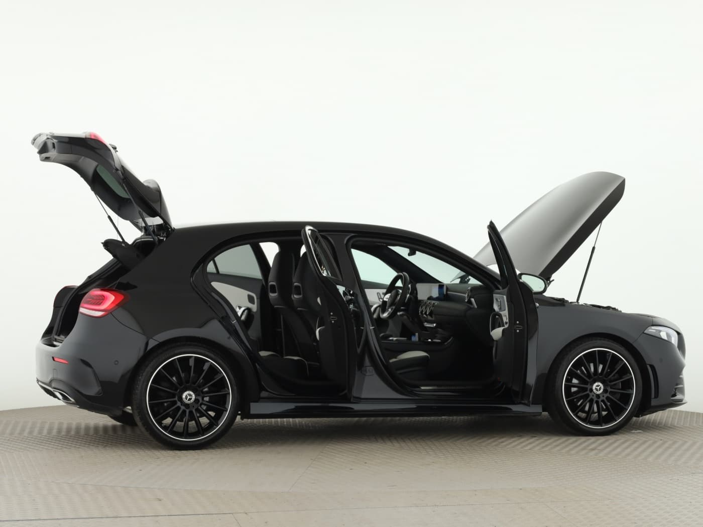 Mercedes-Benz A 250 4M Bild 8