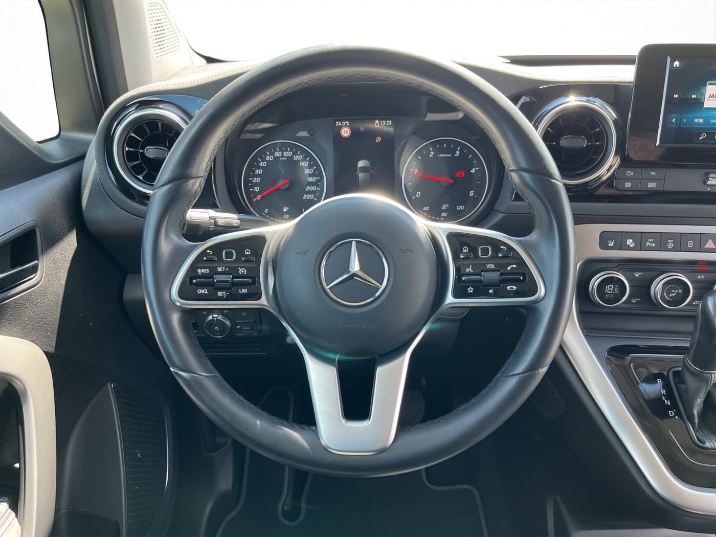 Mercedes-Benz T 180 d PROGRESSIVE Bild 10