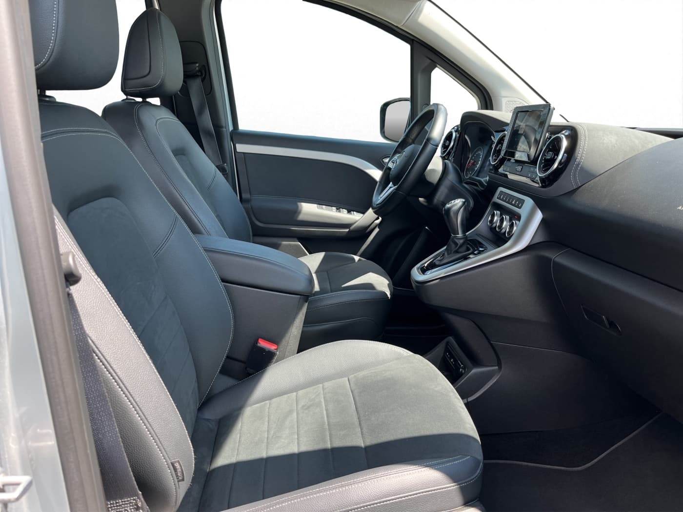 Mercedes-Benz T 180 d PROGRESSIVE Bild 14