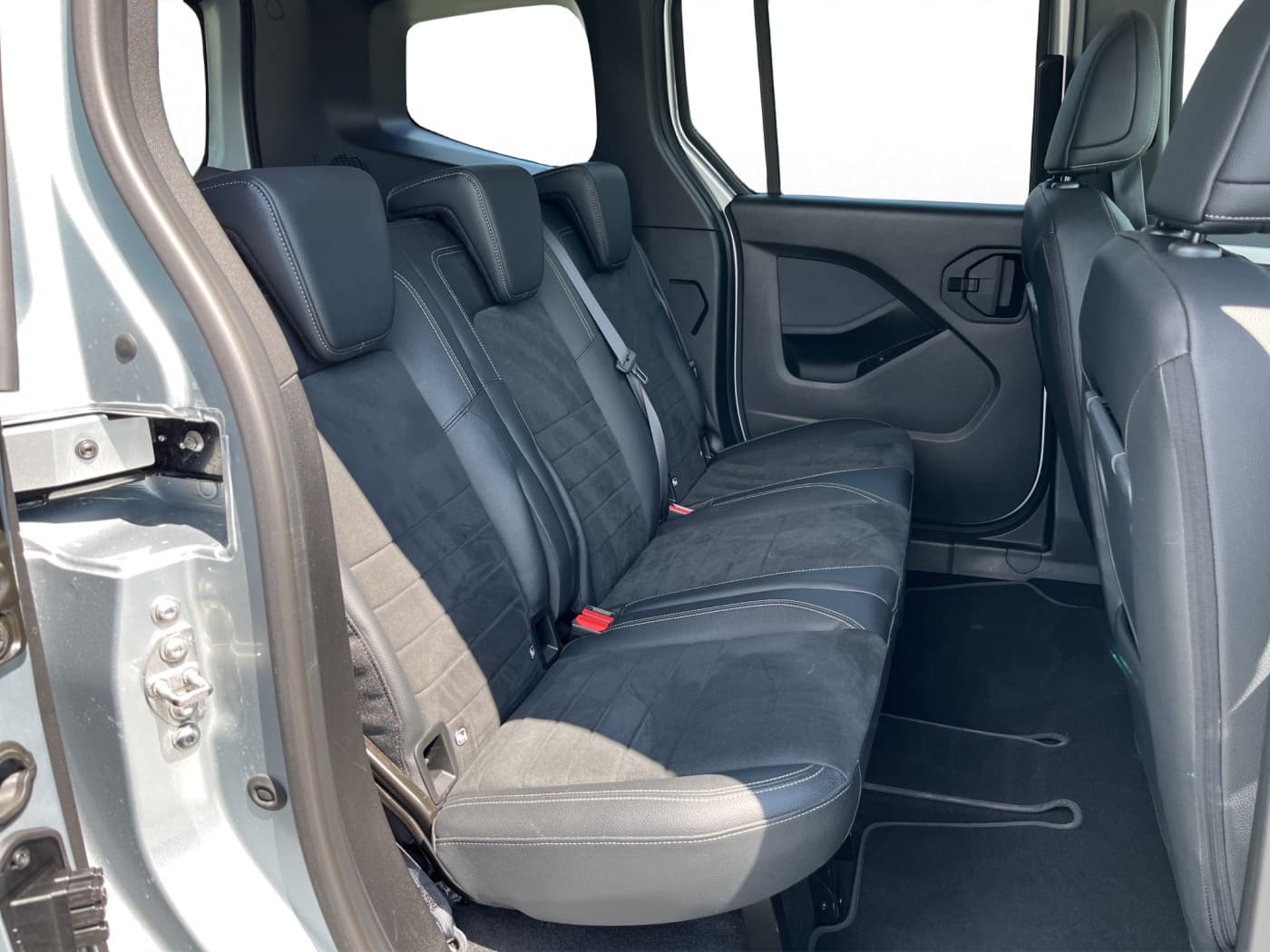Mercedes-Benz T 180 d PROGRESSIVE Bild 15