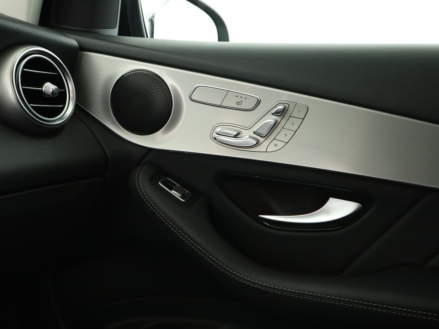 Mercedes-Benz GLC 300 e 4M Bild 16