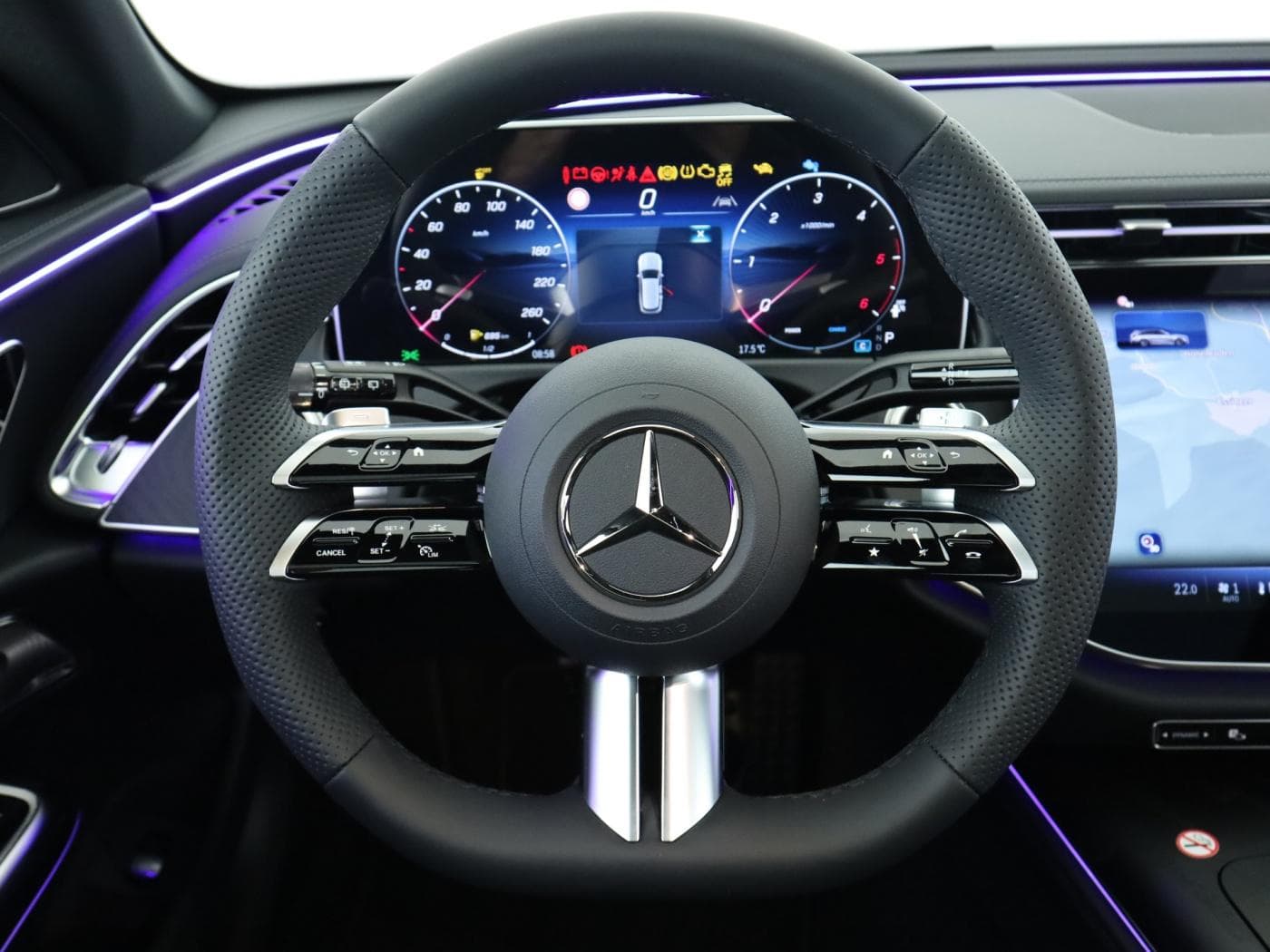 Mercedes-Benz E 450 d 4MATIC T-Modell Bild 11