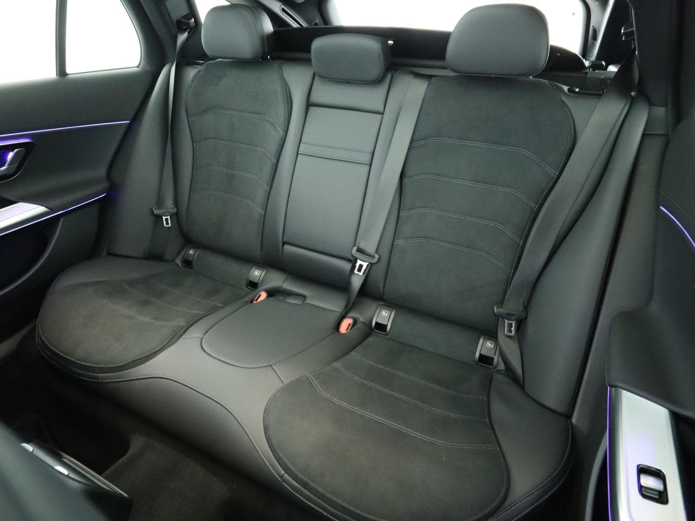 Mercedes-Benz E 450 d 4MATIC T-Modell Bild 18