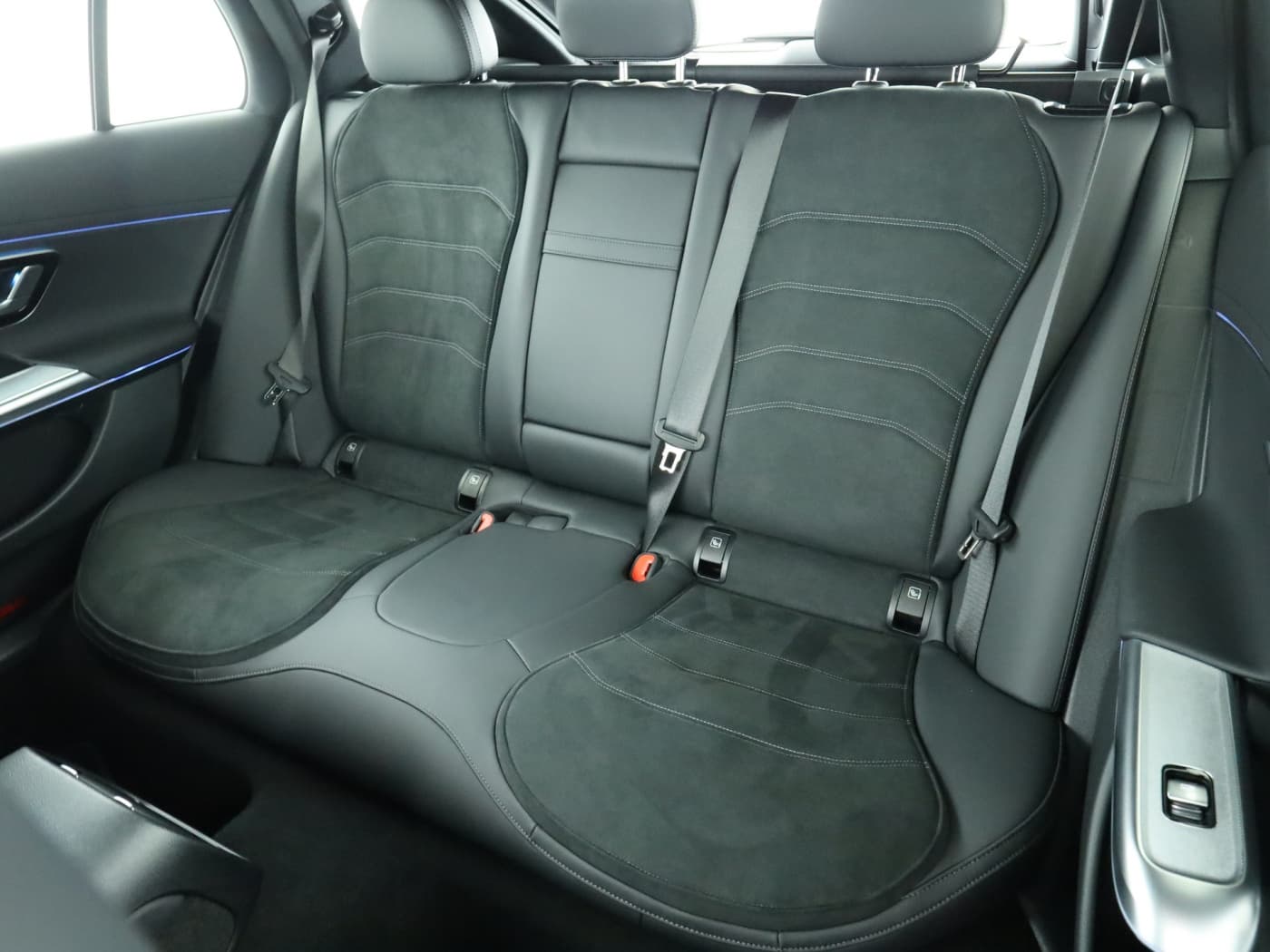 Mercedes-Benz E 300 de T Bild 18