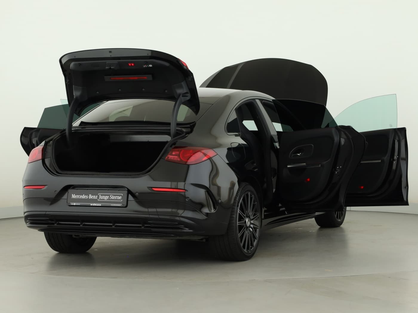 Mercedes-Benz CLA 250+ EQ Bild 9