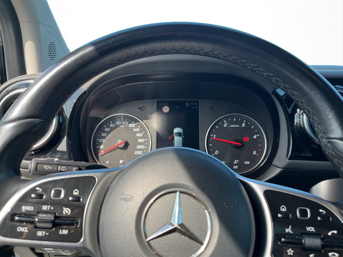 Mercedes-Benz T 180 d PROGRESSIVE Standard Bild 10