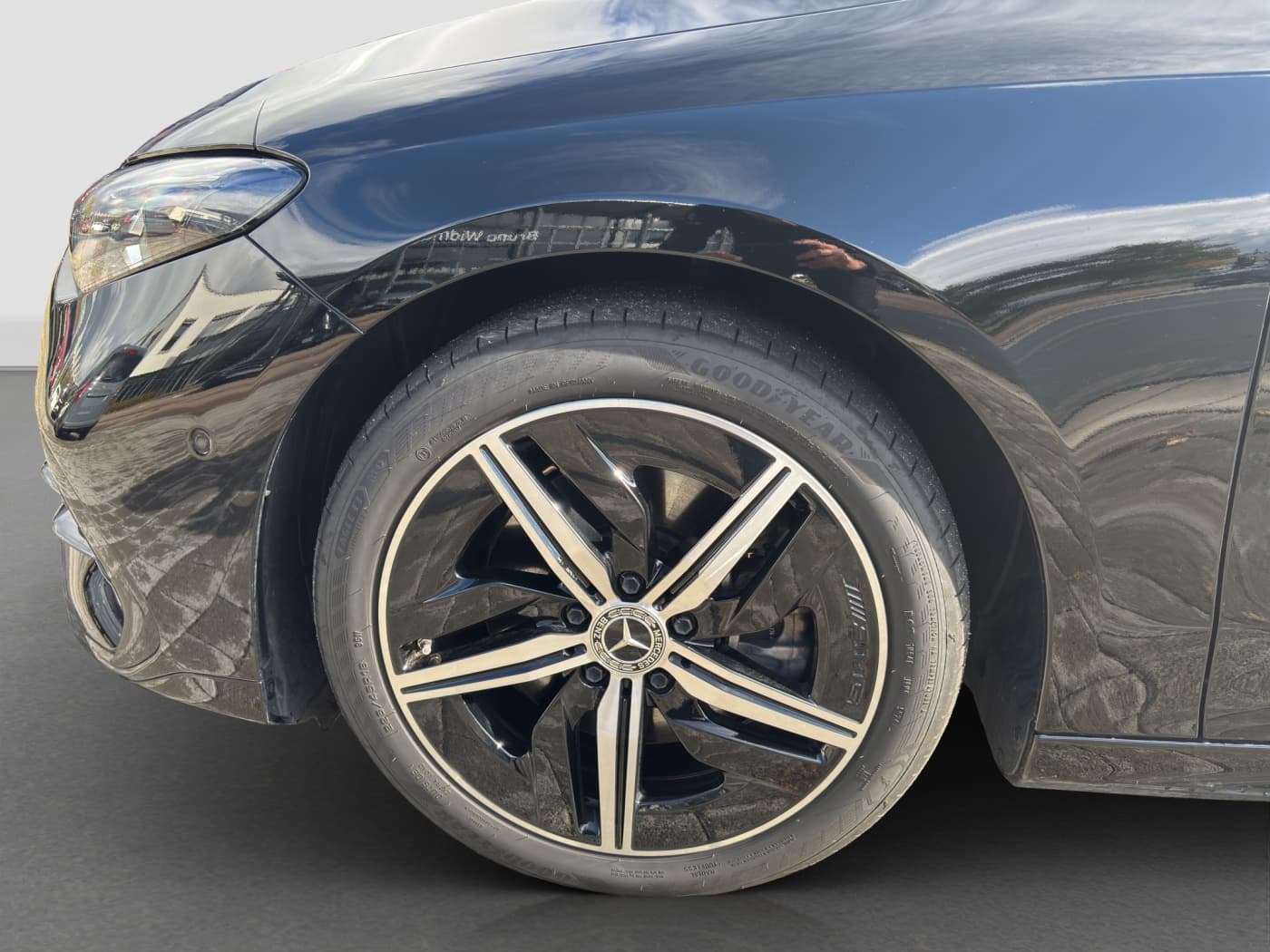 Mercedes-Benz CLA 350 4M EQ Bild 20