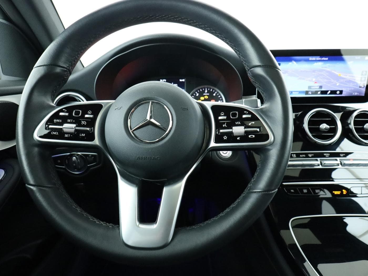 Mercedes-Benz GLC 300 d 4M Coup Bild 11