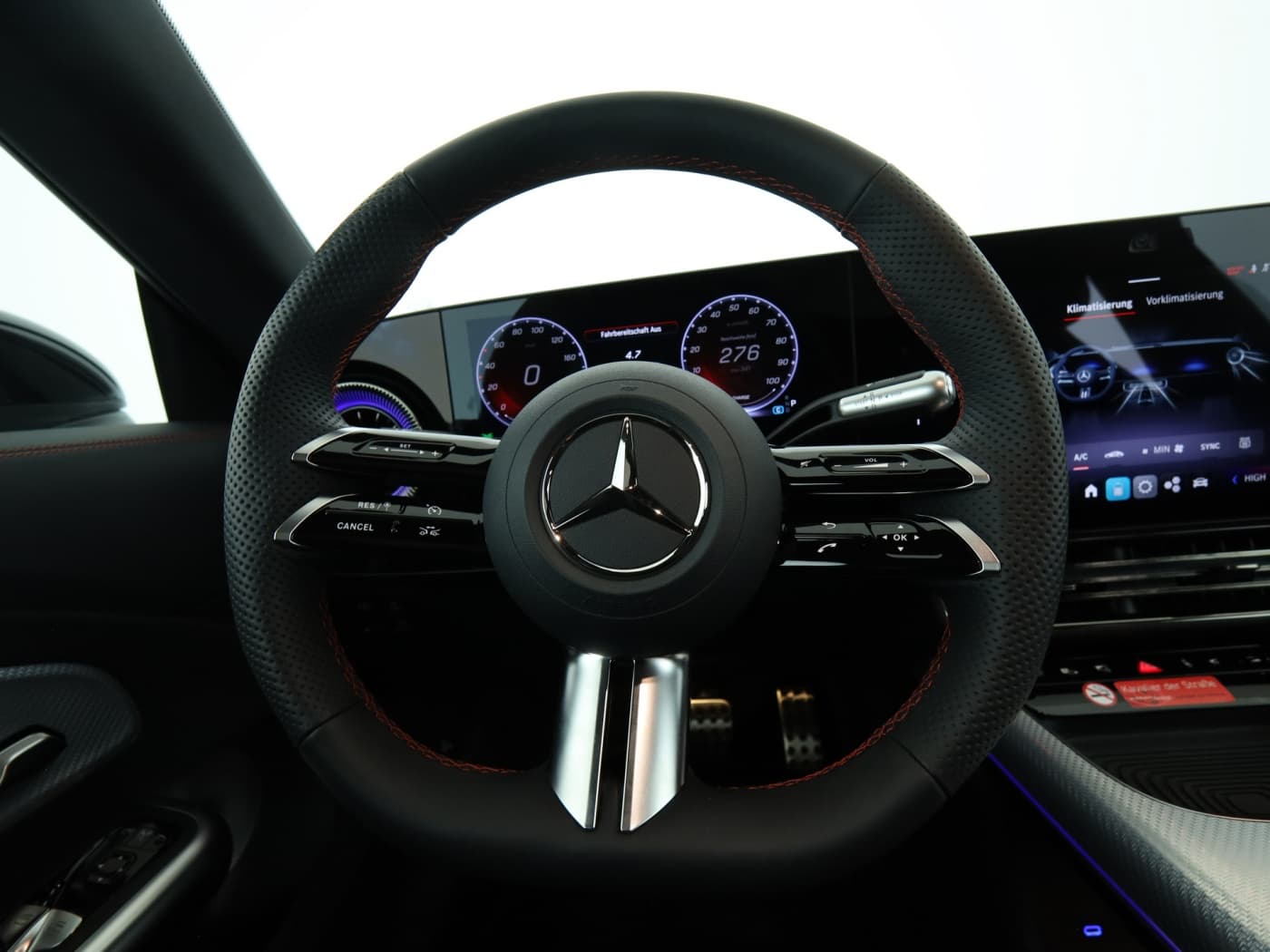 Mercedes-Benz CLA 250+ mit EQ Technologie Bild 11