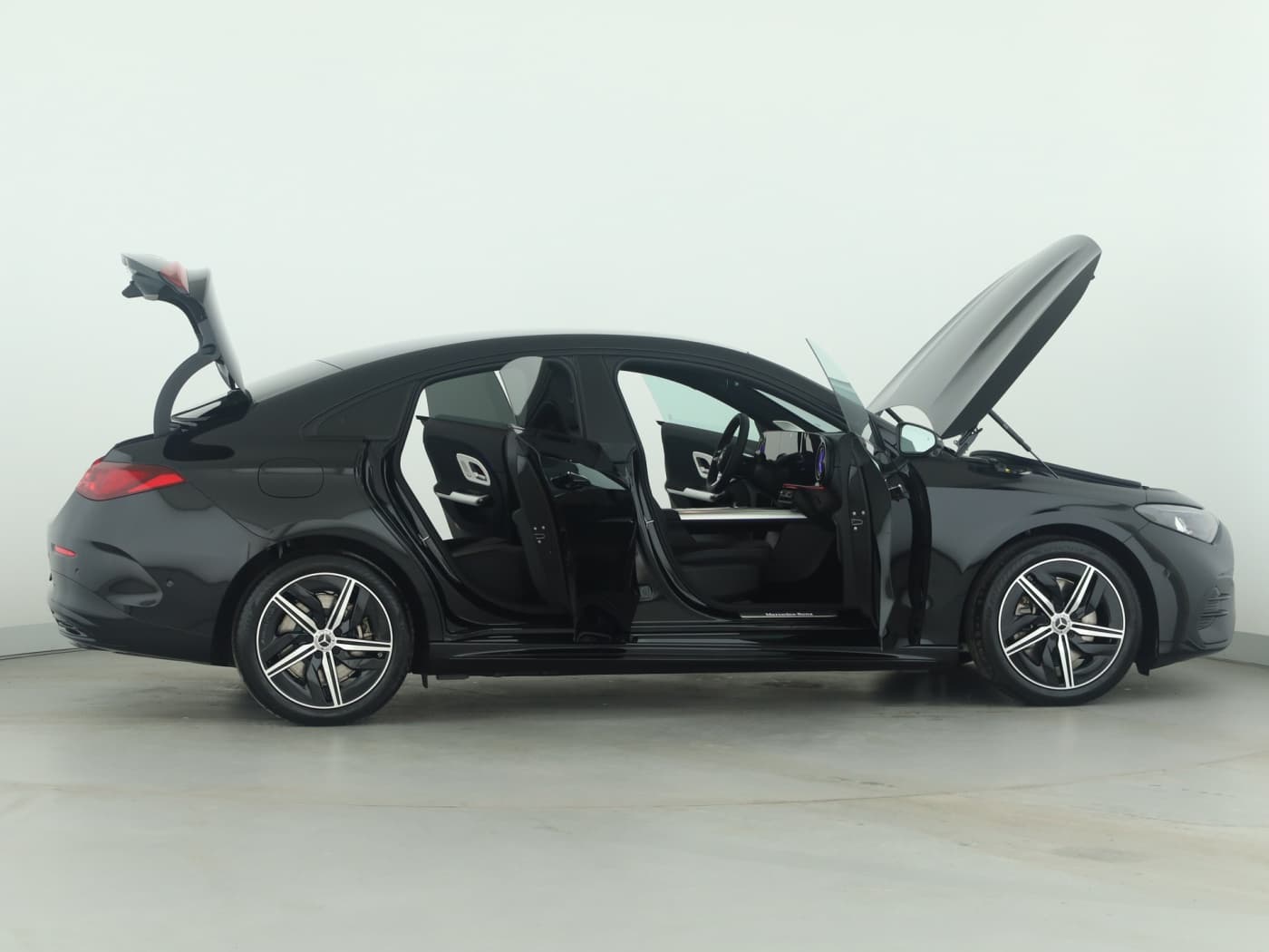 Mercedes-Benz CLA 250+ mit EQ Technologie Bild 8
