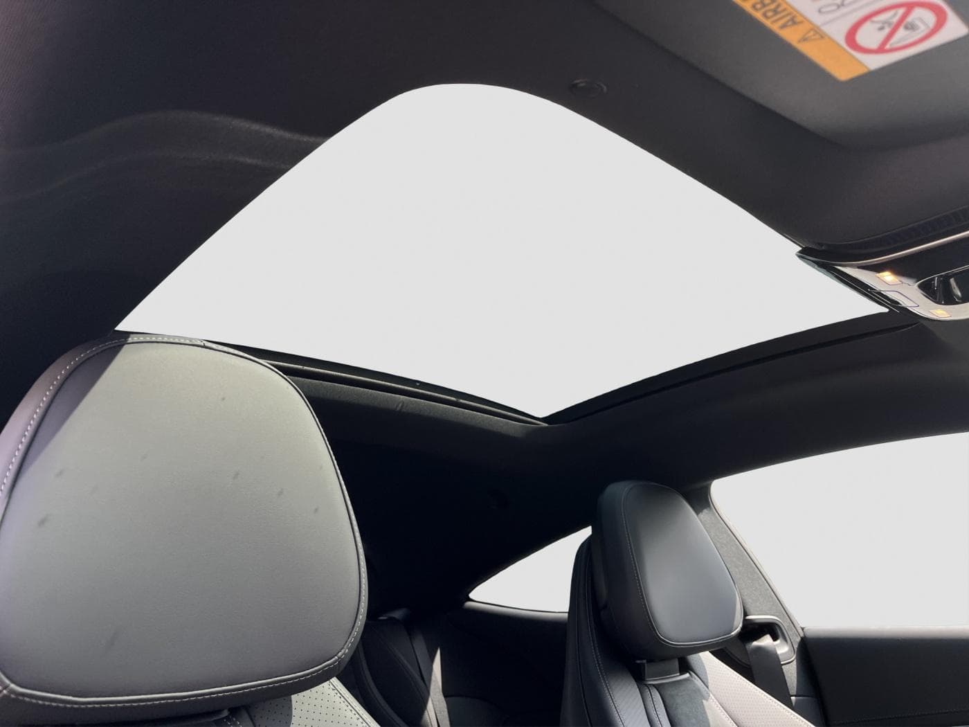 Mercedes-Benz CLE 200 Coup Bild 14