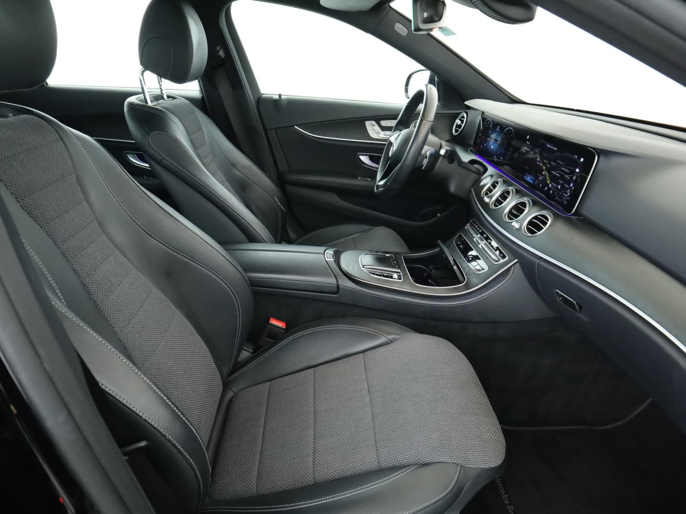 Mercedes-Benz E 300 de 4M T Bild 17