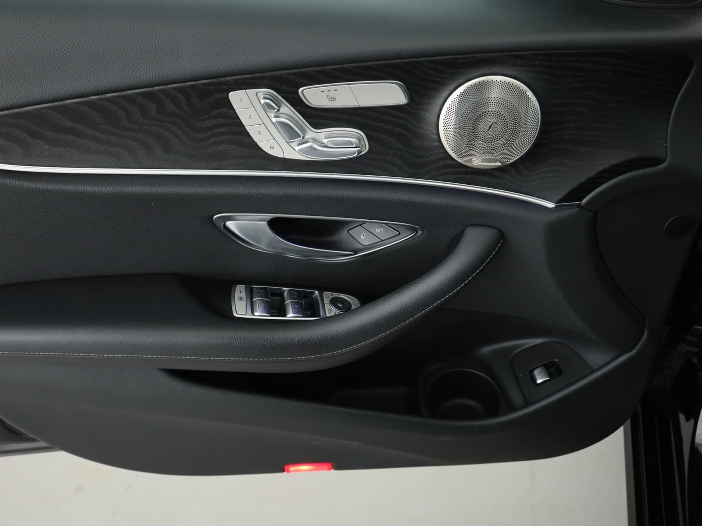 Mercedes-Benz E 300 de 4M T Bild 20