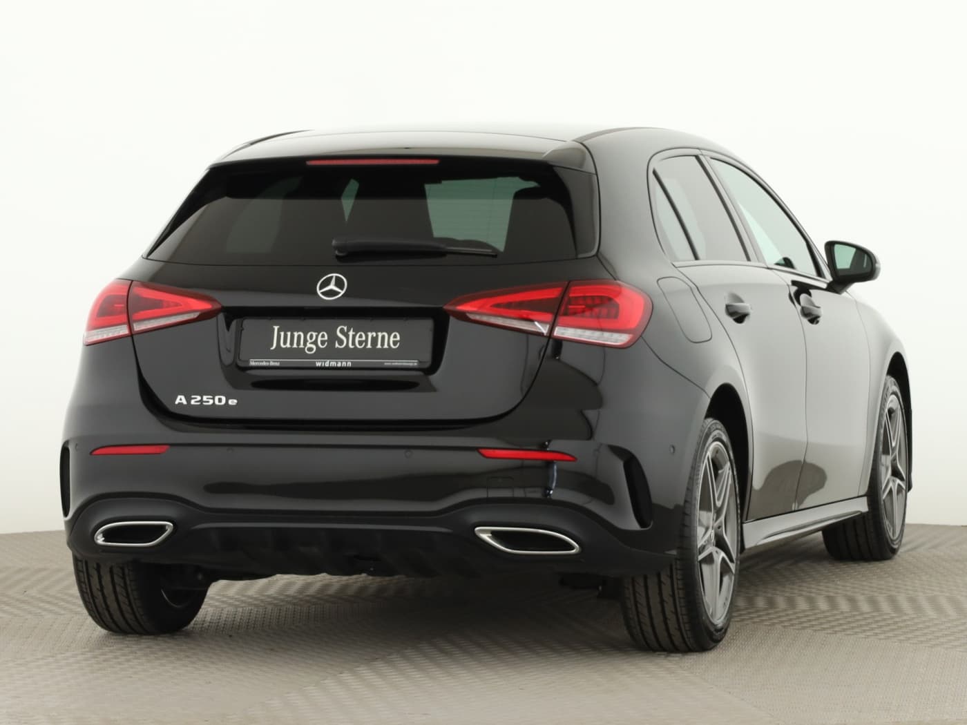 Mercedes-Benz A 250 e Bild 2