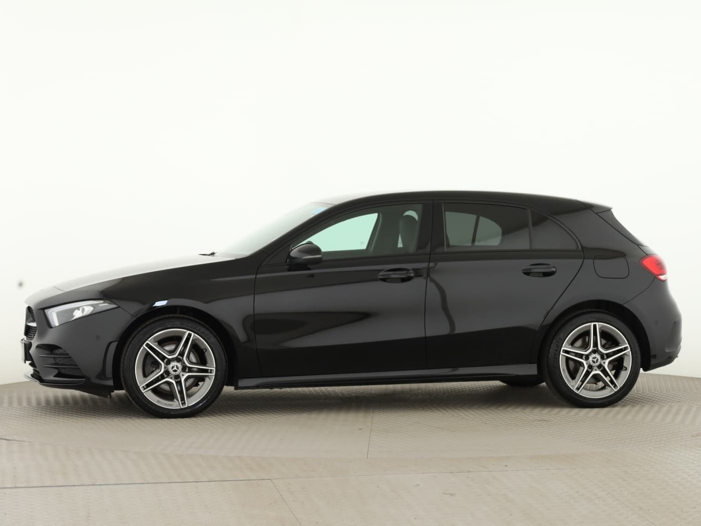 Mercedes-Benz A 250 e Bild 7