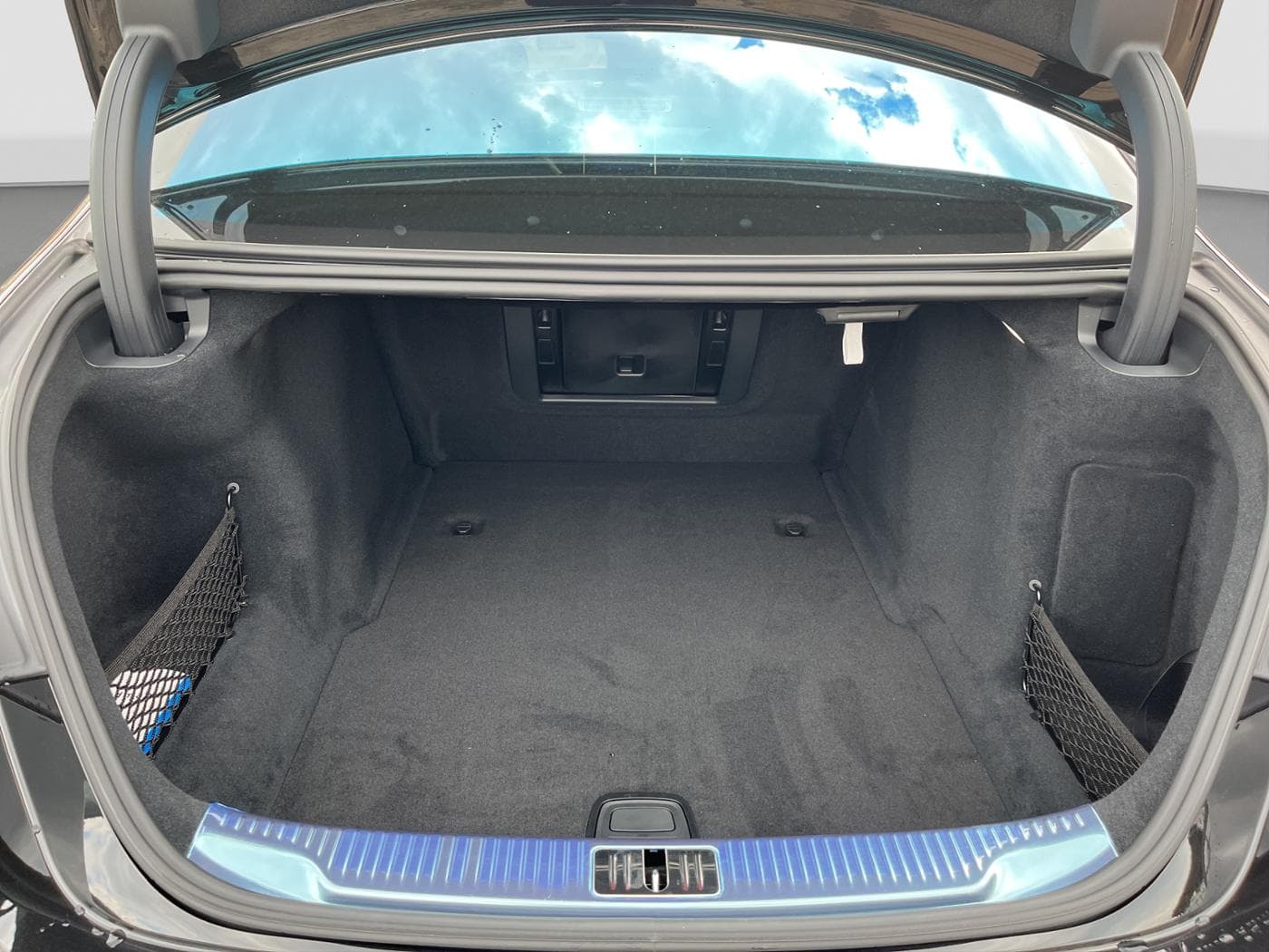 Mercedes-Benz S 450 d 4MATIC Limousine Langversion Bild 16