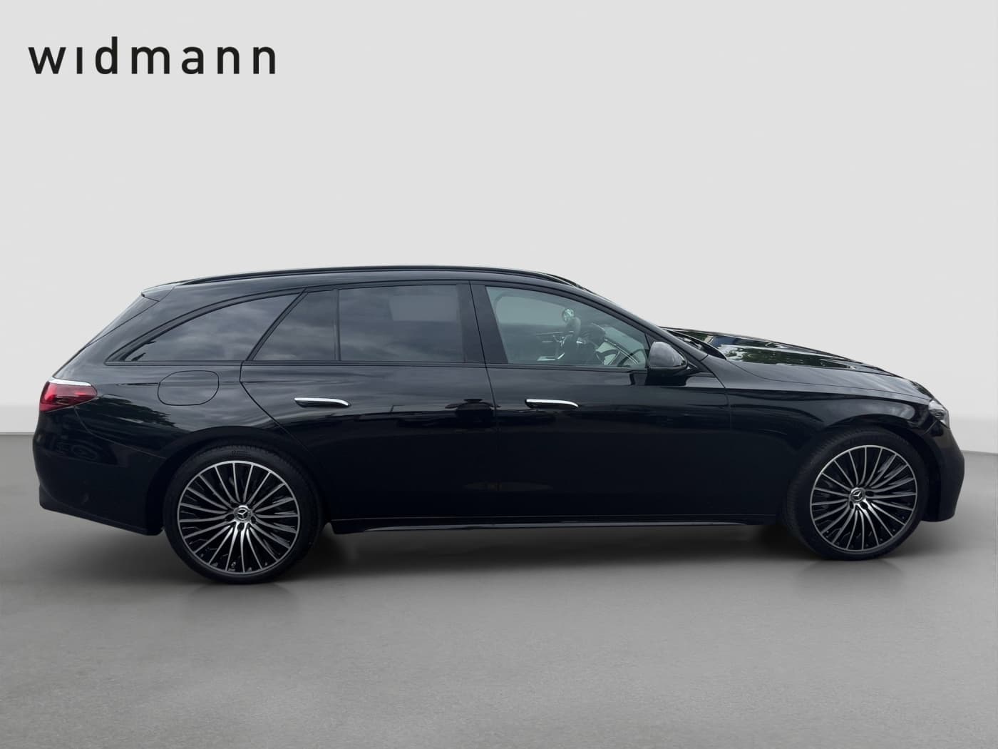 Mercedes-Benz E 300 de 4MATIC T-Modell mit EQ Hybrid Technologie Bild 6