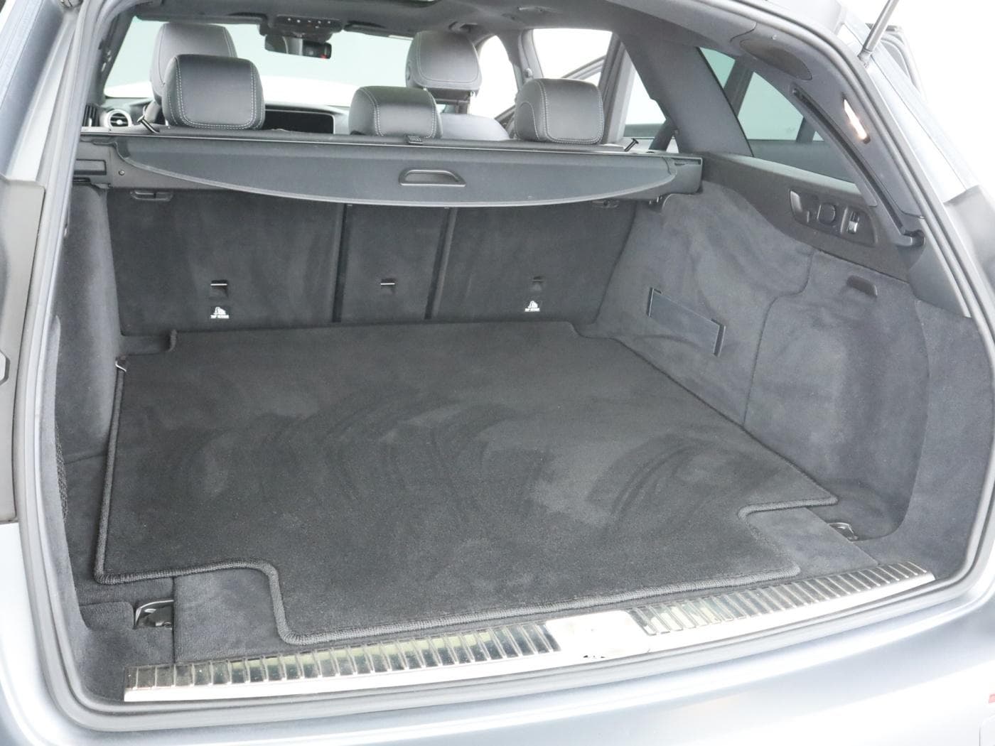 Mercedes-Benz E 63 AMG S 4M+ T Bild 23