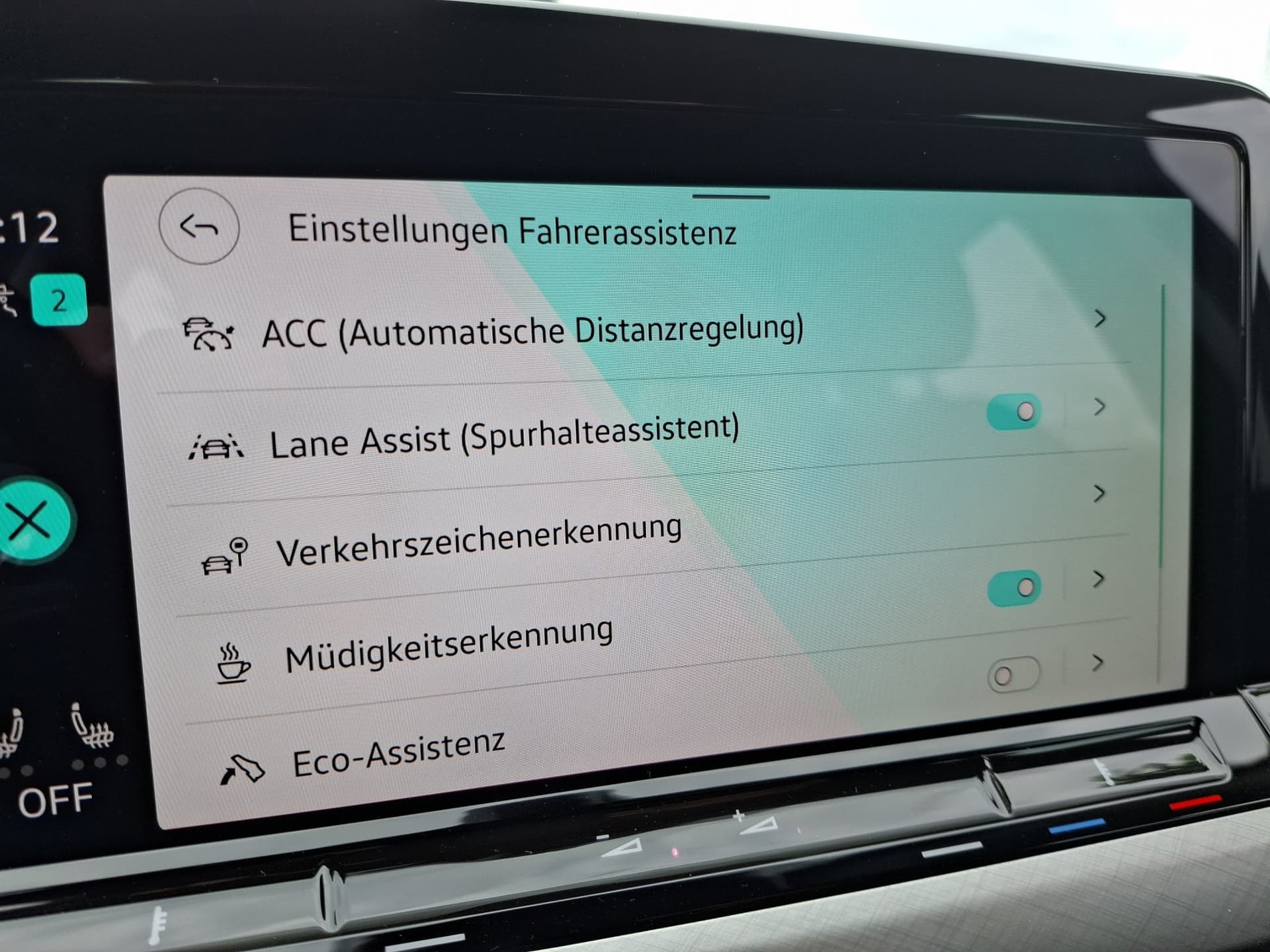 Volkswagen Golf Variant Life 1.5 TSI 131 PS DSG AHK Bild 18
