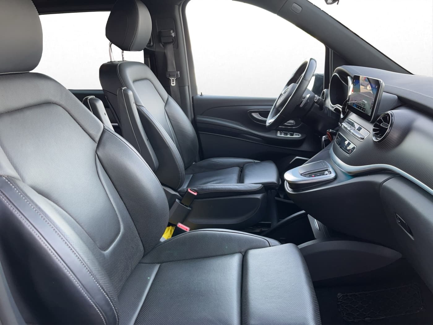 Mercedes-Benz V 300 d Avantgarde Edition AMG Bild 15