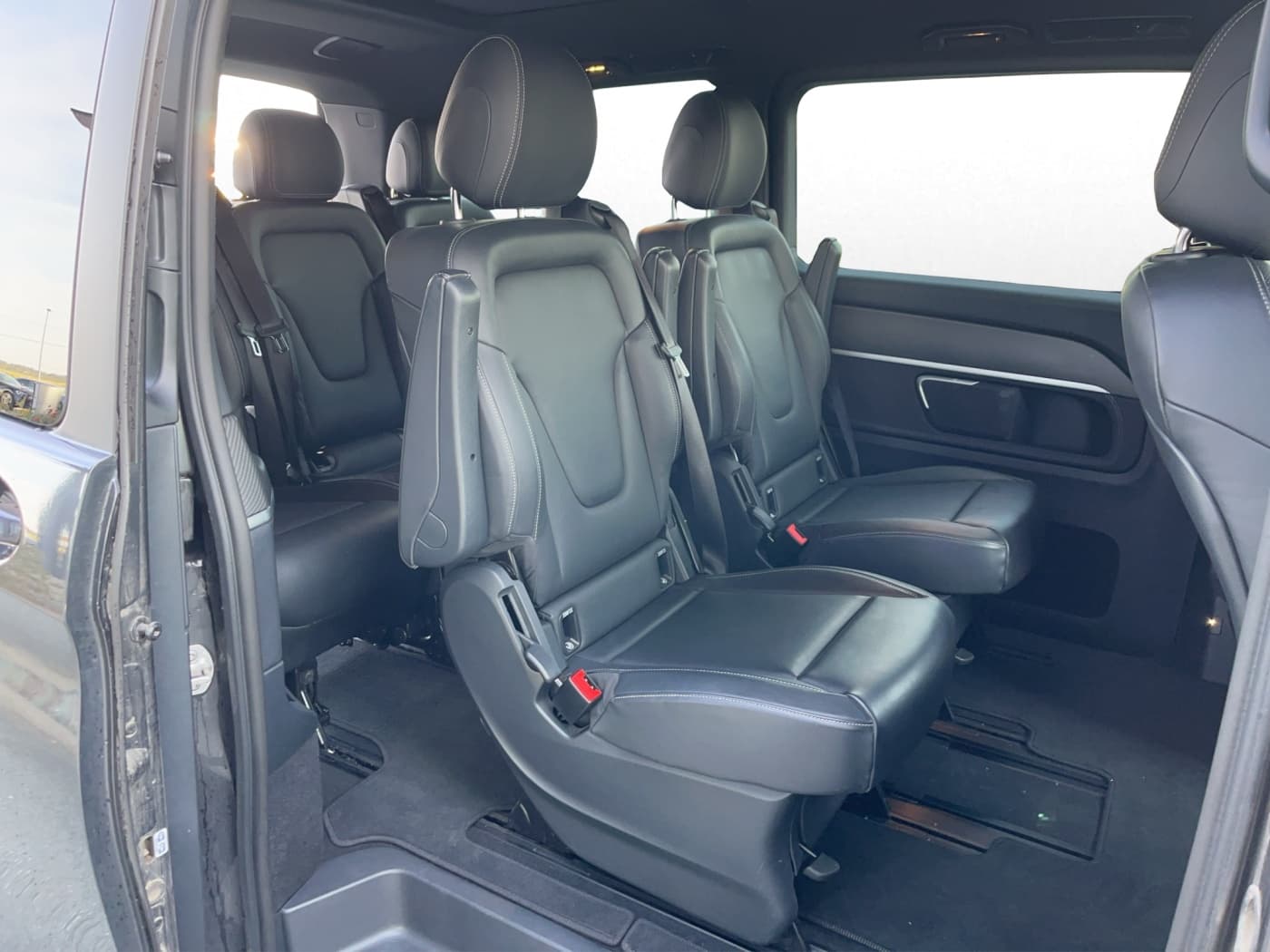 Mercedes-Benz V 300 d Avantgarde Edition AMG Bild 16