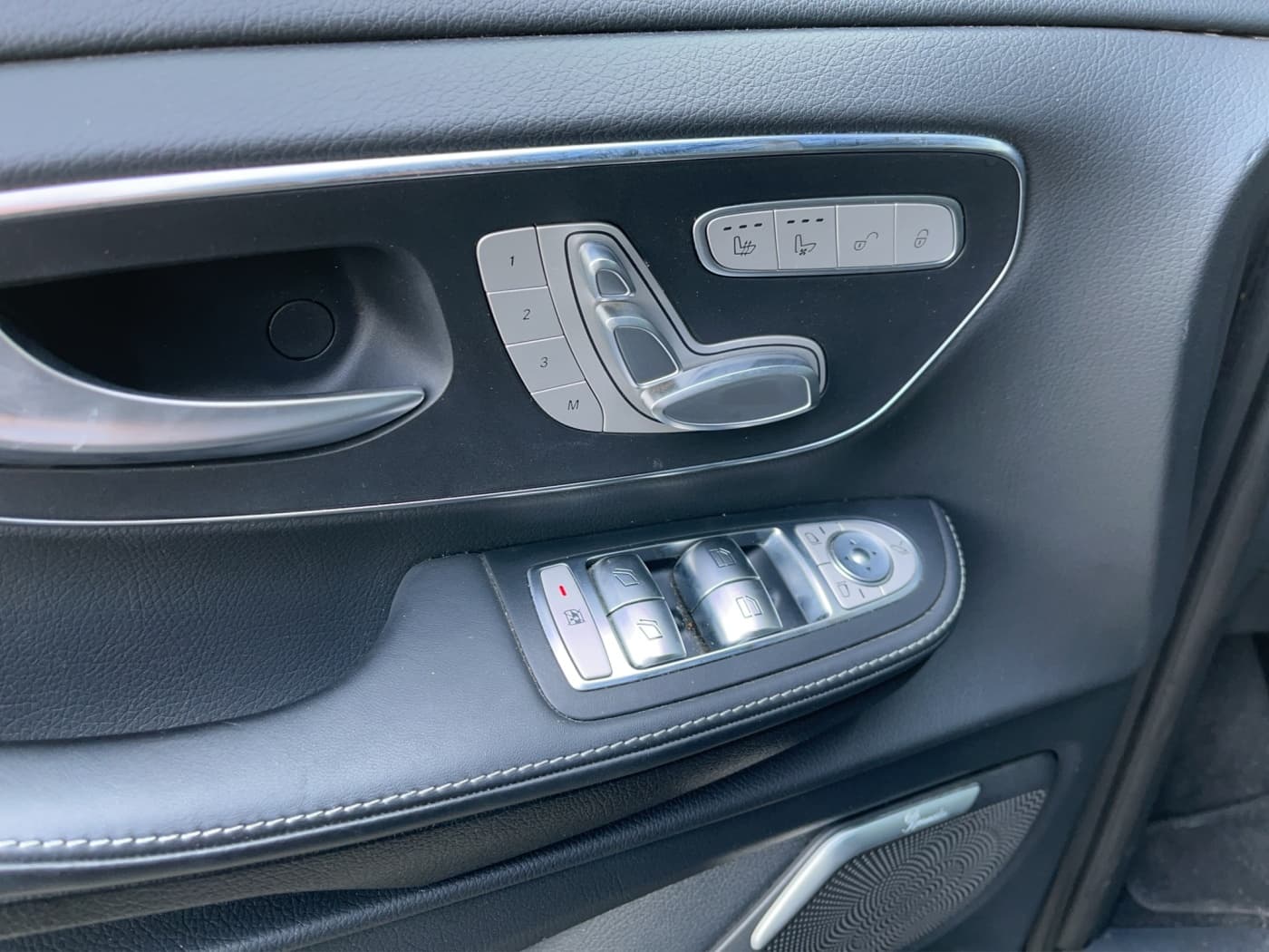 Mercedes-Benz V 300 d Avantgarde Edition AMG Bild 17