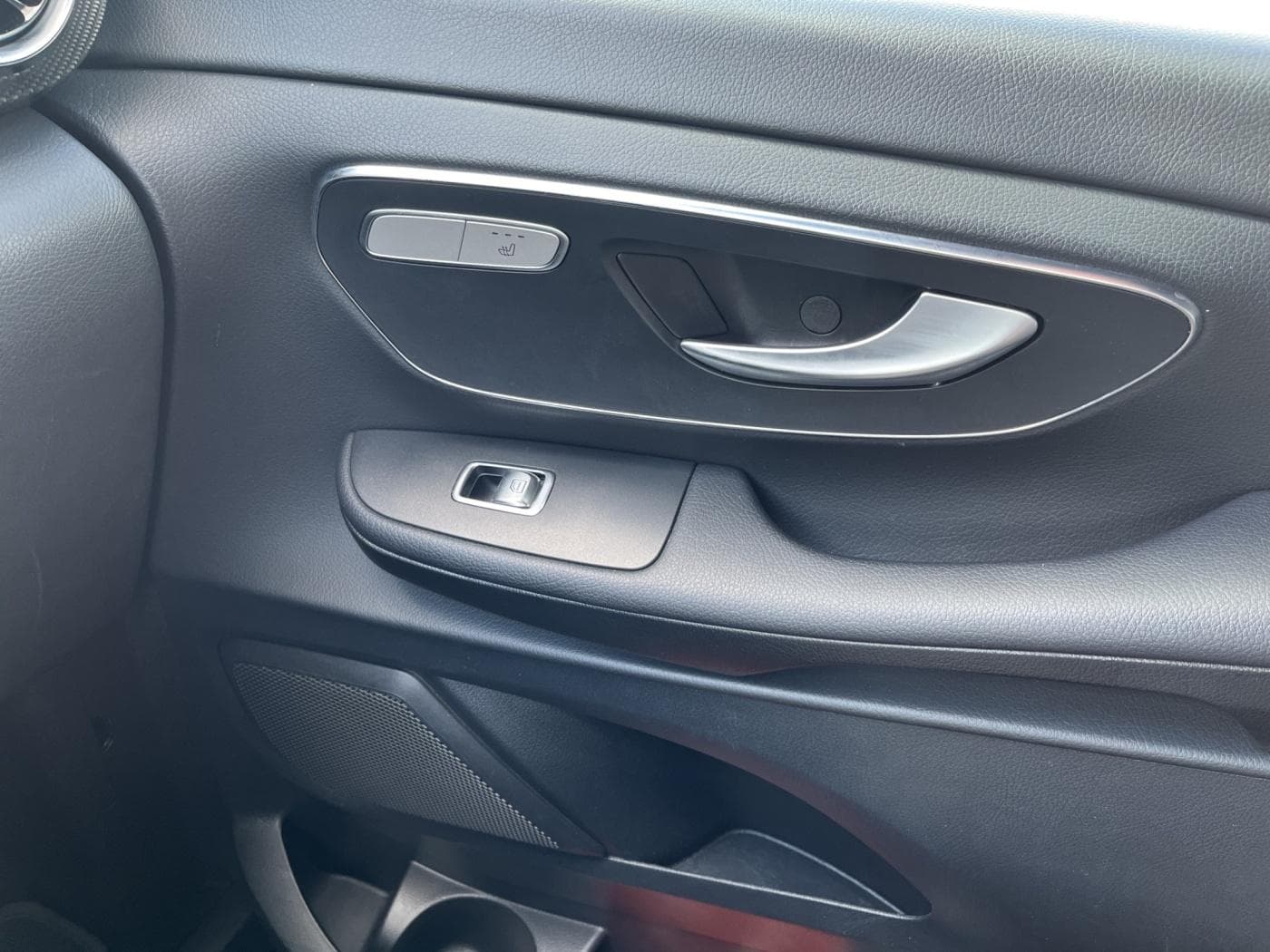 Mercedes-Benz V-Klasse V 300 d EDITION AMG-Line Bild 14