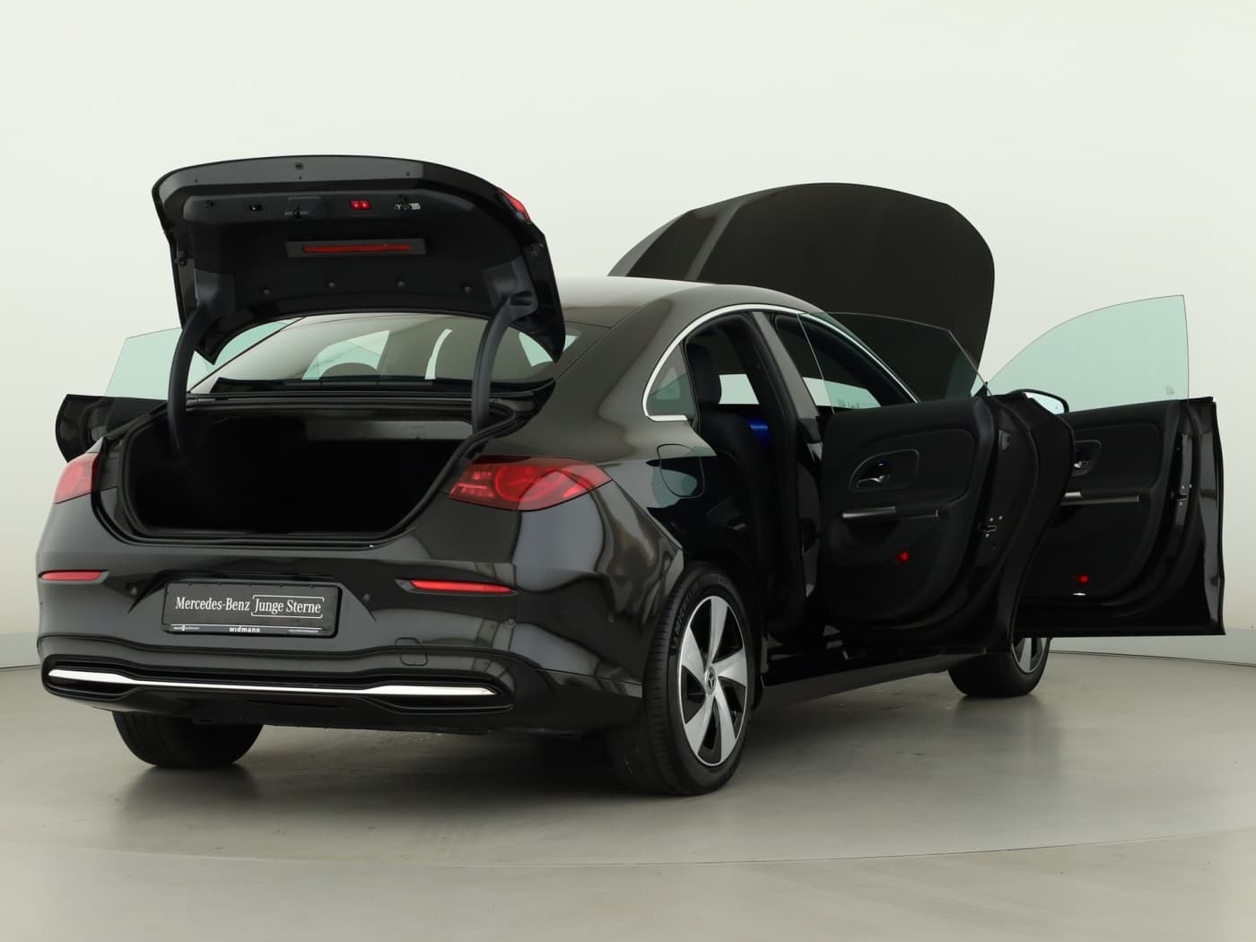 Mercedes-Benz CLA 350 4M EQ Bild 9